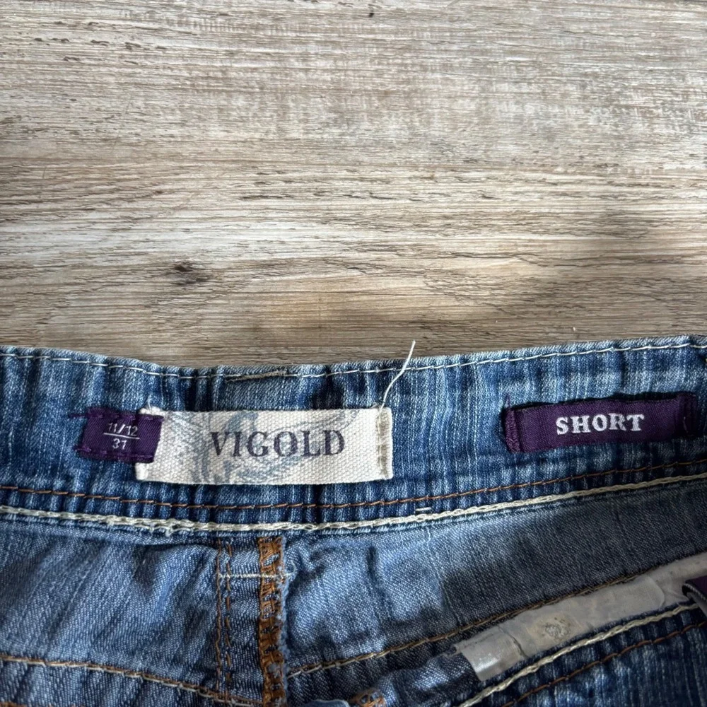 Vigold Denim Shorts Womens 11/12 Blue‎ Cutoff Embroidered Fleur De Lis